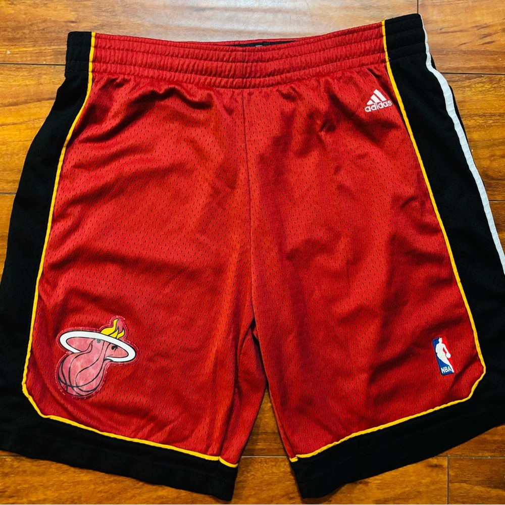 Authentic Adidas Miami Heat Game Shorts Size Adult L Alternate LeBron Wade Bosh